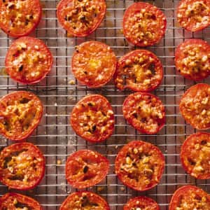 Rimmed baking sheet with wire rack top